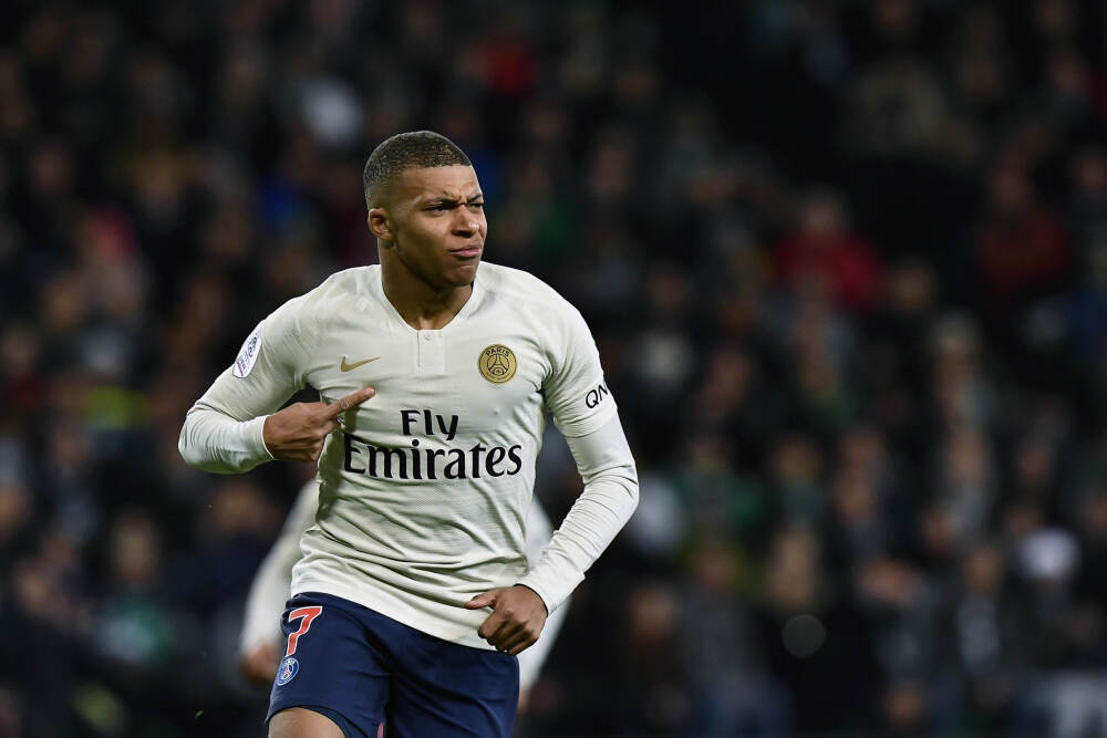 跟队记者：尤文在努力运作塞内西加盟，但目标夏窗免签而非冬窗